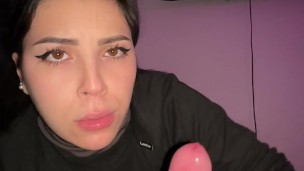 PERFECT DEEPTHROAT FROM SEXY GIRL!