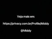 Gostosa brincando com seu dildo 12/16