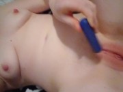 Some fun on the couch - Screenshot 2 of 16 - Vibrator