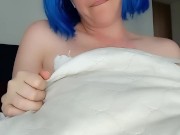 ella queria correrse en sus dedos rosas 1/16