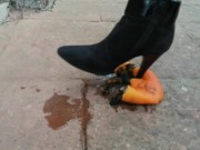 Today it's time to crush my slave so much, a fruit.. 9/16