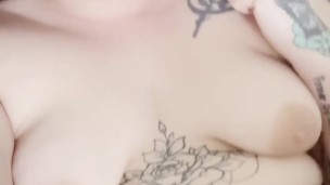 Chubby Milf Wife up with magic wand to have amazing morning sex!