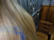 Спортивная соседка отблагодарила минетом 3/16