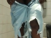 Stuck in toilet 🥵🥵