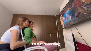 Leave that play, I want you to fuck me, you are my favorite lesbian 