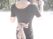 ローターを入れたまま散歩！歩けなくなる彼女で遊んでしまった。おまんこには巨大ディルドが突っ込まれ、電マでクリトリスを同時責め(素人、個人撮影、日本人) 1/16