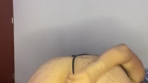 Rompiendo mi vagina metiéndome el dildo completo