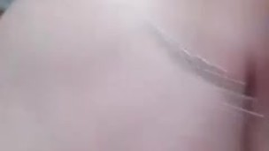 Mira mi culo grande como se mueve imagínate si estás aquí a amor te hago que me des toda tu leche 🔥