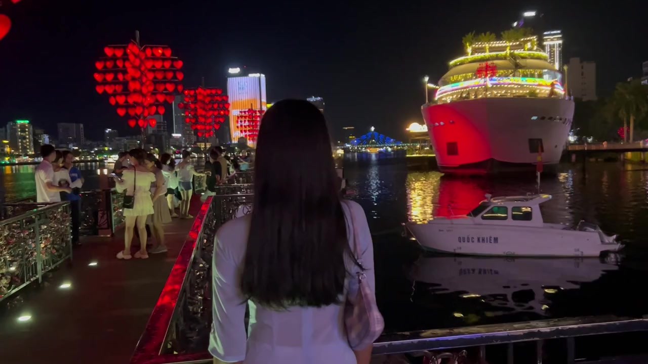 Date with Gorgeous Vietnamese and Become Happy Ending Night