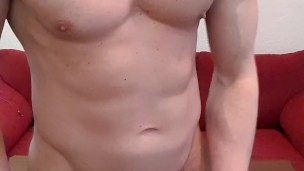Wanna climb a 6'7" hunk? I'll hold you tightly