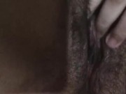 Adoro esfregar minha bucetinha virgem e molhadinha 12/16