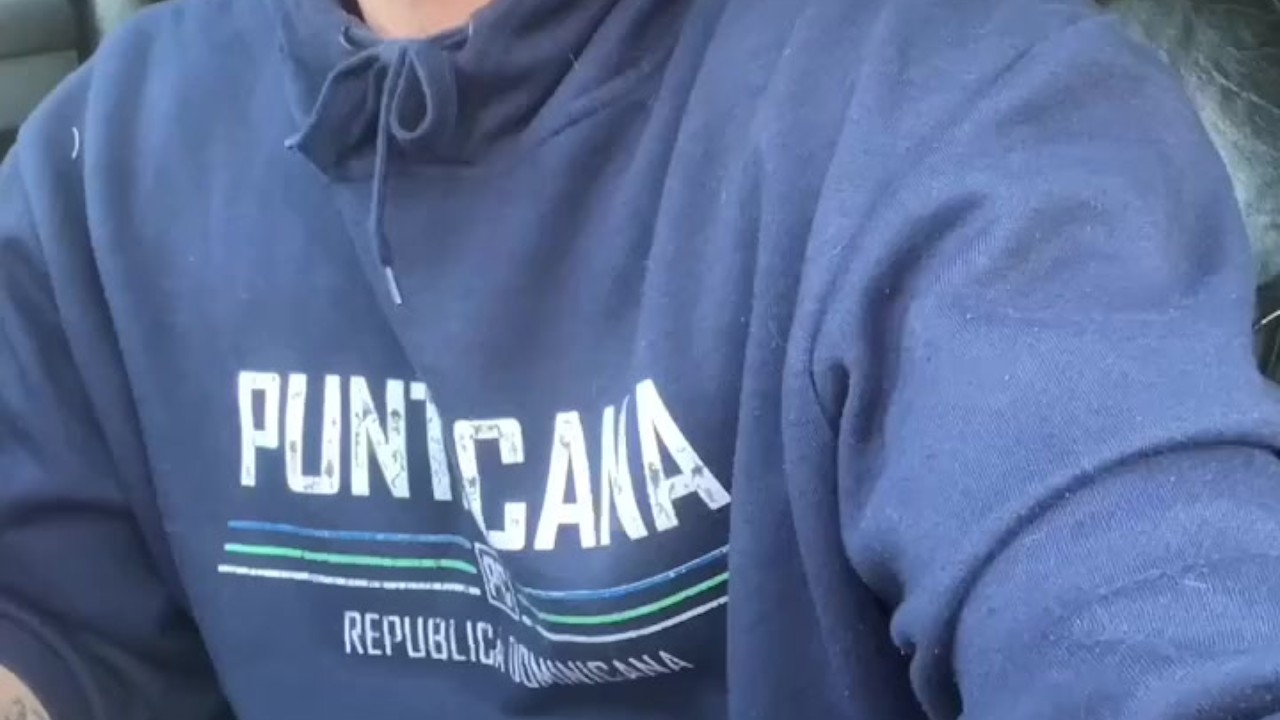 Pulling over to wank my fat cock in the car park - Free Sex Video - RedTube