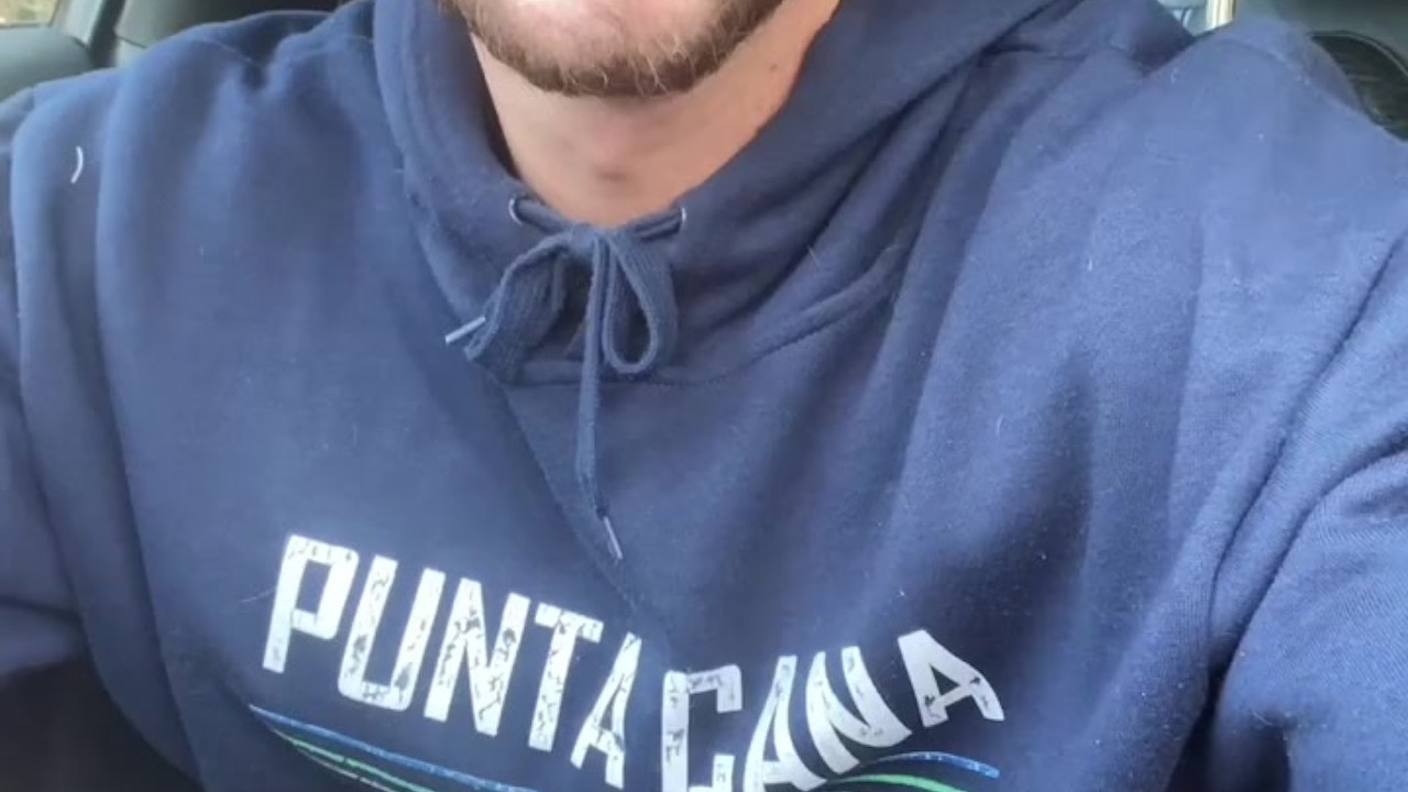 Pulling over to wank my fat cock in the car park - Free Sex Video - RedTube