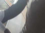Cogiendo al lado del auto en estacionamiento privado