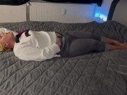 Multiple orgasmen Bett zittern zucken stöhnen blond Jeans geil nass versaut Vorspiel vor dem Sex 16/16