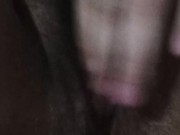 ESTOU COM MUITO TESAO, MINHA BUCETA VIRGEM ESTA PISCANDO 3/16