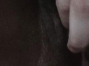 ESTOU COM MUITO TESAO, MINHA BUCETA VIRGEM ESTA PISCANDO 8/16