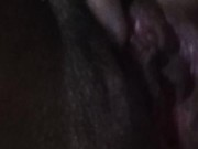 ESTOU COM MUITO TESAO, MINHA BUCETA VIRGEM ESTA PISCANDO 9/16