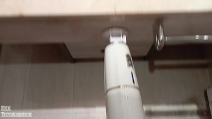 Auténtico sexy maduro peludo con gran polla gimiendo y corriéndose duro con masturbador automático!