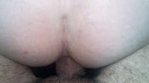 mi amigo me bota hasta que me corro en su culo