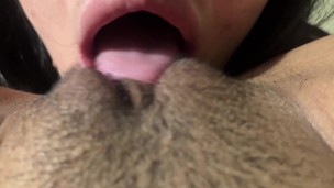 Me como todita su pussy LESBIANAS