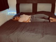 Vorspiel vor dem Sex Bonie bringt sich zu multiplen Orgasmen Zucken zittern stöhnen nass versaut 10/16