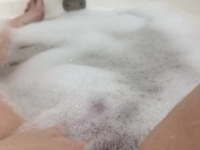 Playing in the bath 14/16