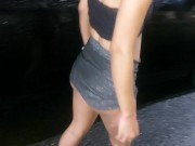 Pequena Typhany mostra sua buceta em público 15/16