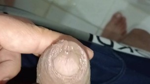 LINDO CHICO DE 18 AÑOS INCAPAZ DE SOSTENER EL PIS / SQUIRT MASCULINO