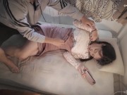 ツンデレ義妹はスマホに夢中！僕は我慢できず服を破って中出しセックス。つるつるおまんこを舐めると悶える。(日本人、素人、個人撮影) 7/16