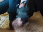 Мой босс попросил сделать массаж простаты но обильно кончил на мои руки 7/16