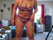 Curvy BBW Milf in bikini shaking it 10/16