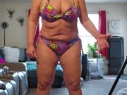 Curvy BBW Milf in bikini shaking it 5/16