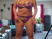 Curvy BBW Milf in bikini shaking it 7/16