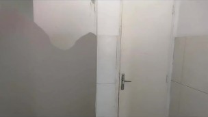 I was caught inside the public bathroom at the 2-star hotel where I stayed in Belo Horizonte, the gu