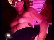 Brunette en chaleur s’empale sur un God Énorme / JOI Français 100% Amateur 10/16