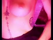 Brunette en chaleur s’empale sur un God Énorme / JOI Français 100% Amateur 12/16