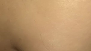 El vecino brincó barda mientras mi marido trabaja y me comio todita 🥵