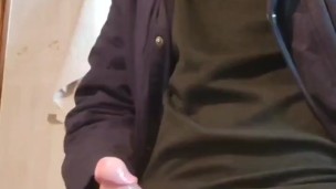 Chico muy mojado termina teniendo una (súper corrida esxsplociva)