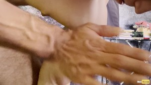 Muscle model JhonBianco flexing session turns on very horny