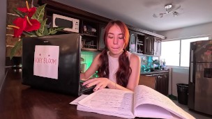 REDHEAD DESPERATE TO WET JEANS