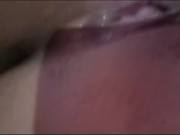 Colegiala follando su vagina apretada con enorme dildo 6/16