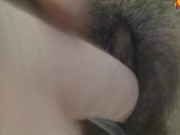 En casa sólita bien caliente queriendo culear y que den mucha leche, buen video con este consolador. 15/16