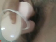 En casa sólita bien caliente queriendo culear y que den mucha leche, buen video con este consolador. 5/16