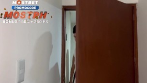 Una enorme verga me folla en la primera cita Parte 1 - AllisonSweet