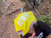 Salí de excursión y me encontré a una desconocida culona que mamo la polla hasta sacar toda la leche