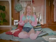 Ersties - 69 Fragen an Mia A mit einem heißen Solo auf dem Küchentisch 9/16