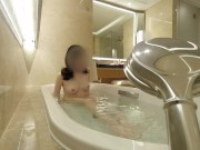 高級ホテルでのバスタイム - Screenshot 2 of 16 - Bath