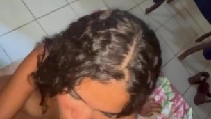 Namorada NOOVINHA magrinha de 18 anos depois de chegar de festa quer me chupar