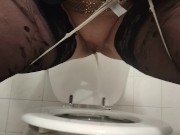 La segretaria piscia sempre 10/16